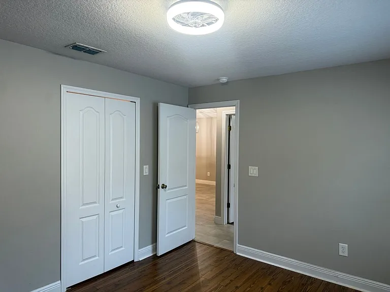 9020 Lake Coventry Ct — Photo 25
