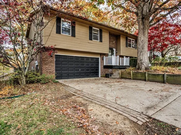 635 Forest Park Dr, Newburgh, IN 47630