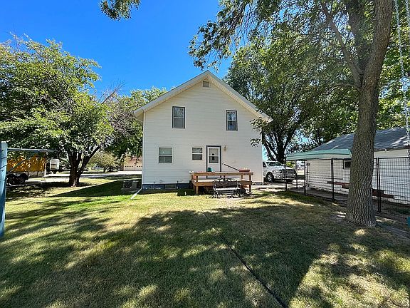 3rd image of 3804 Lincoln Ave