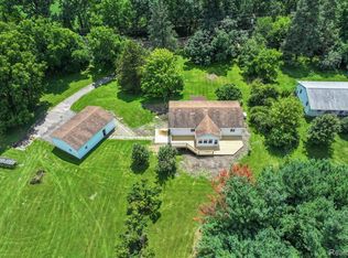 13545 Hibner Rd, Hartland, MI 48353