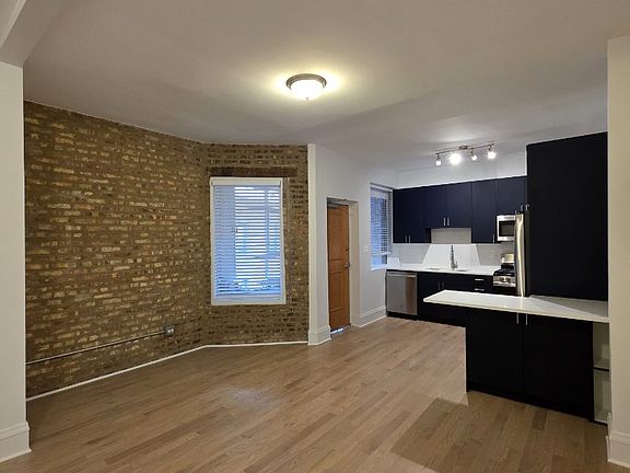 2nd image of 5300 S Blackstone Ave APT 2