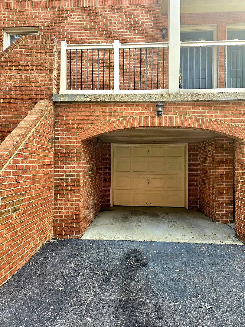 537 20th Street W Unit#201 — Photo 3