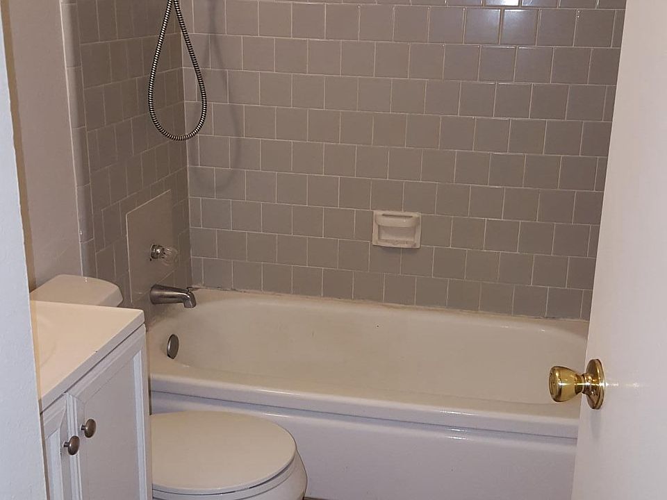 2nd image of 500 Pomona Ave