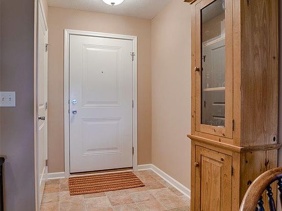 4th image of 2949 N Laverna St