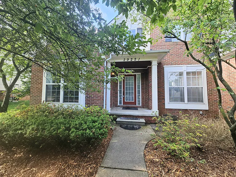 29221 Fieldstone — Photo 2