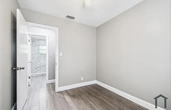 803 W Warren St — Photo 15