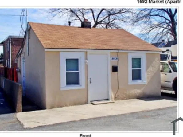1592 Market St, Linwood, PA 19061