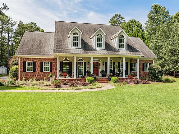 4th image of 206 Pembroke Dr. Drive