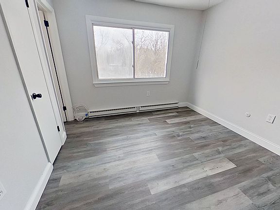 5th image of 110 Griffith Rd APT 4