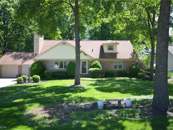 614 Fairwood Dr, Tallmadge, OH 44278