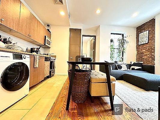 1st image of 724 Franklin Ave APT 2R