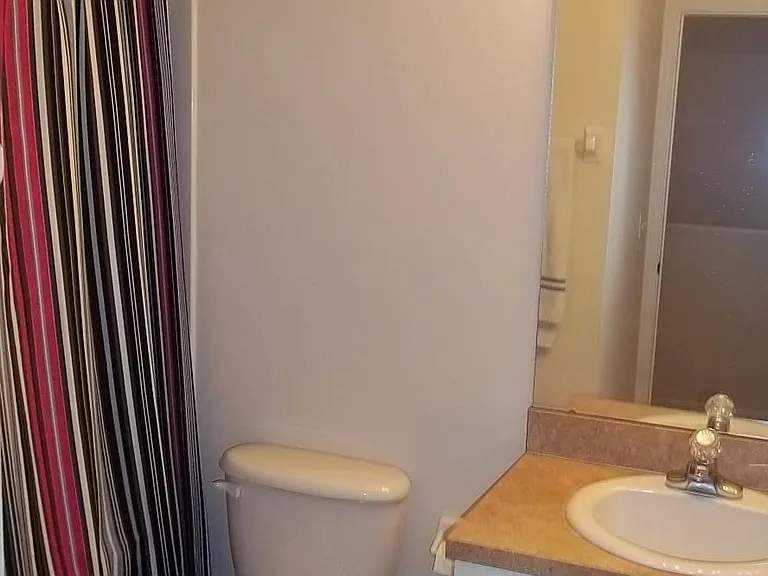 Guest bathroom upstairs