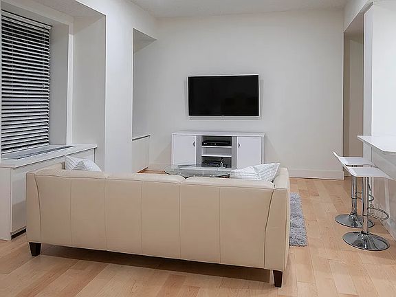 5th image of 150 W 51st St APT 2023