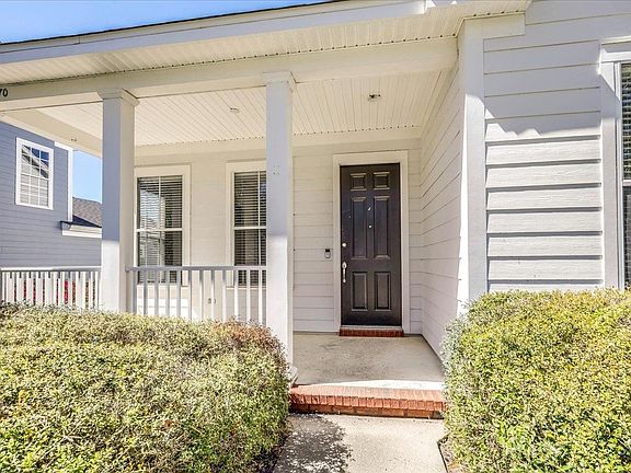 4th image of 3570 Four Oaks Blvd