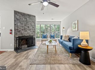 3803 Green Ridge Ct APT 201, Fairfax, VA 22033