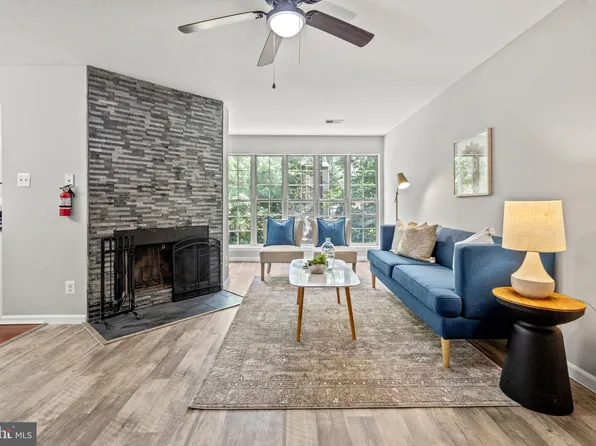 3803 Green Ridge Ct APT 201, Fairfax, VA 22033