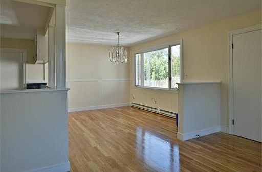4th image of 29 Eden Glen Ave