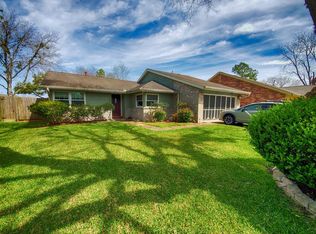 14206 Whitecross Dr, Houston, TX 77083