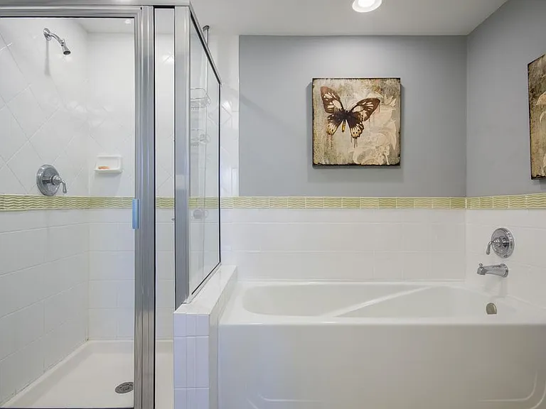 9300 Baytowne Wharf Blvd #527 — Photo 16