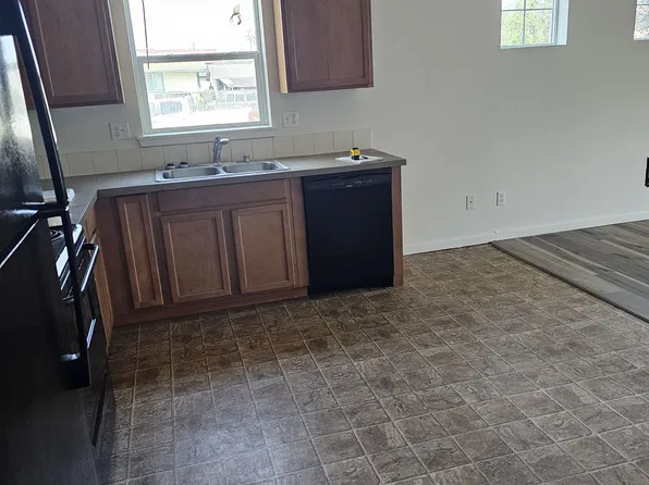 191 Mashell Ave S, Eatonville, WA 98328