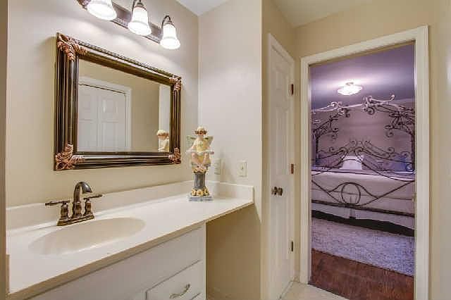 2nd image of 5800 Hearthstone Ln