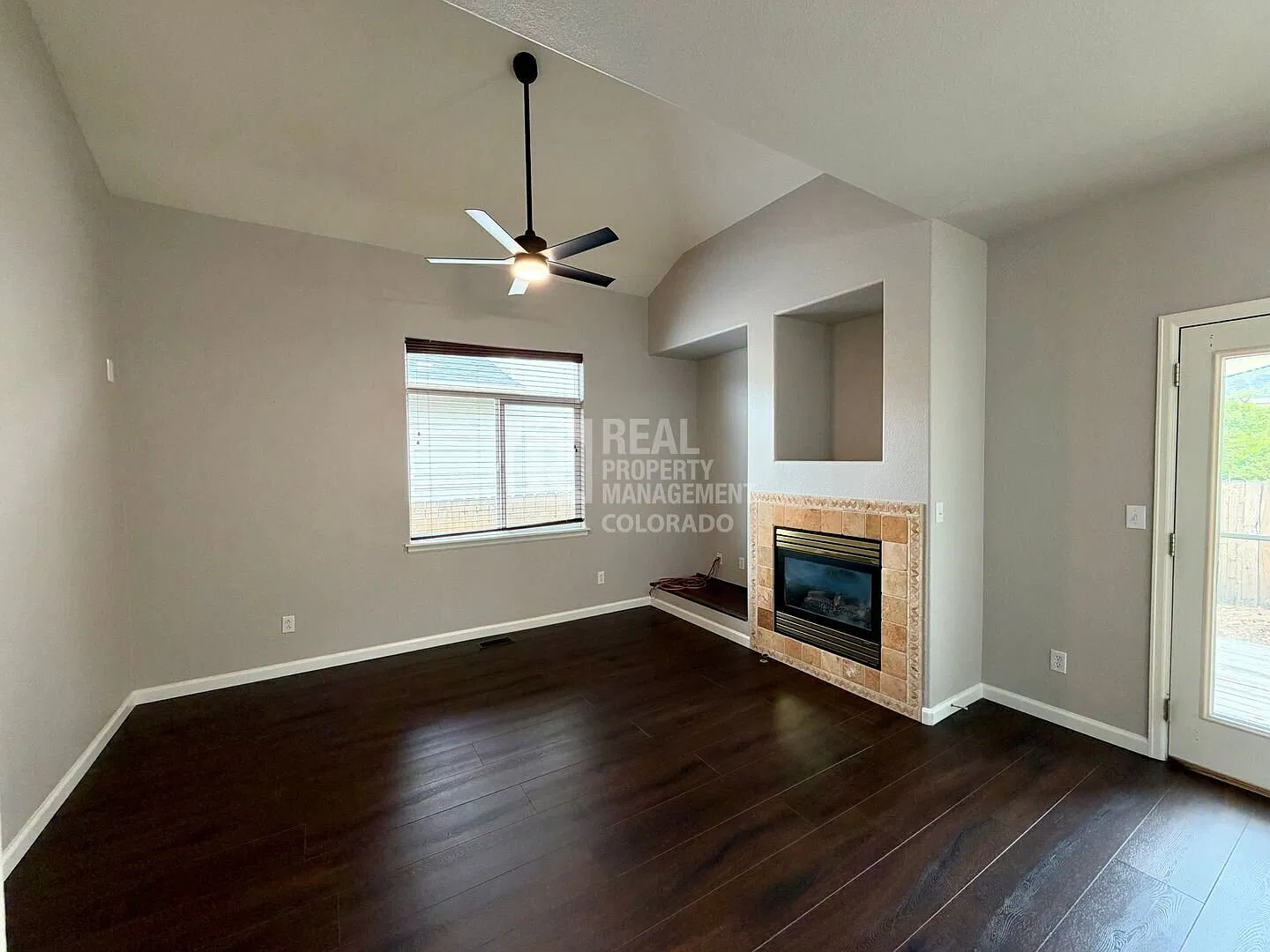 Spacious 4-Bedroom Thornton Home with Finished Basemenr & Fenced Private Yard — Photo 4