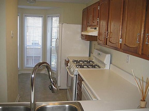 5th image of 1901 Riverview Dr SE #1901