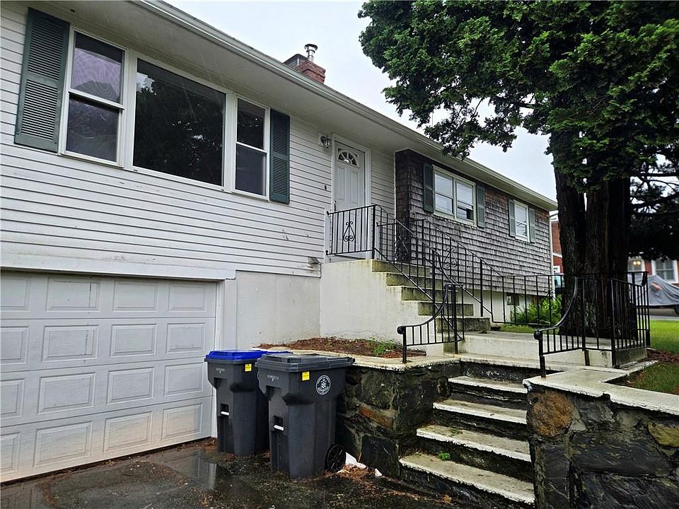 1st image of 103 Windward Dr