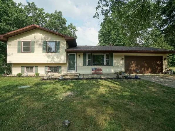 1795 N Hartzler St, Warsaw, IN 46580