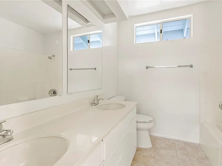 19 Saint Thomas — Photo 15