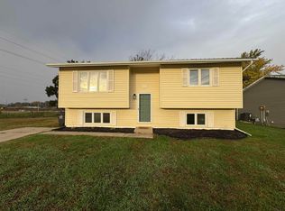 201 N Main St, North Sioux City, SD 57049