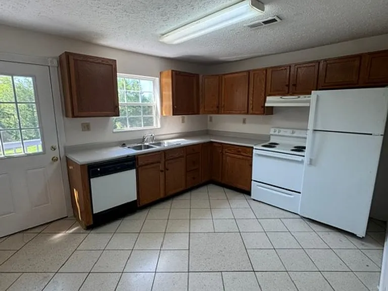3222 Craigs Chapel Rd — Photo 8