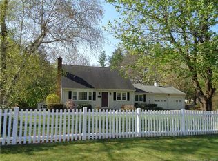 140 Sunnybrook Dr, Manchester, CT 06040