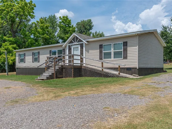 210 W 2nd St, Mulberry, AR 72947