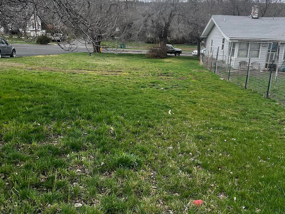 2nd image of 1203 California Ave