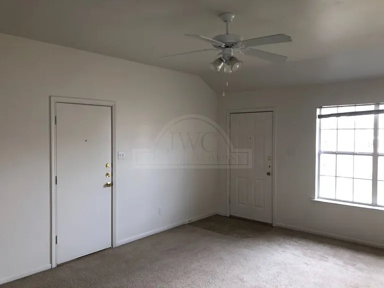 1629 Yuma Trl — Photo 2