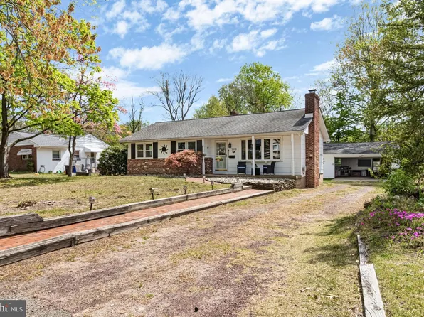 323 Chestnut Ave, Lindenwold, NJ 08021