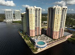 2745 1st St, Fort Myers, FL 33916