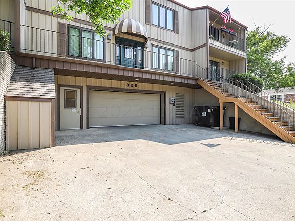 3rd image of 326 10th Ave S APT 4