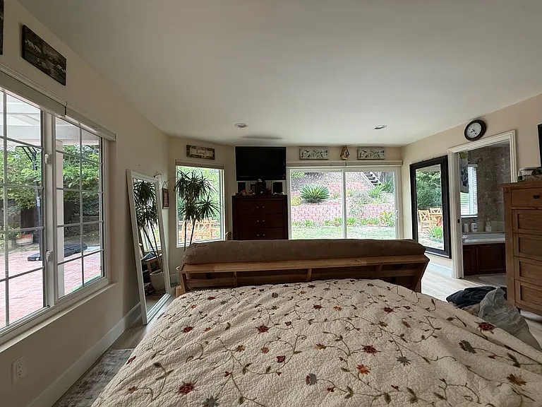 6246 Decanture St — Photo 21