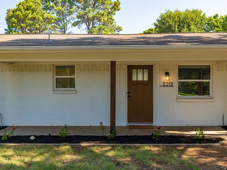 2212 Ridge Ln — Photo 12