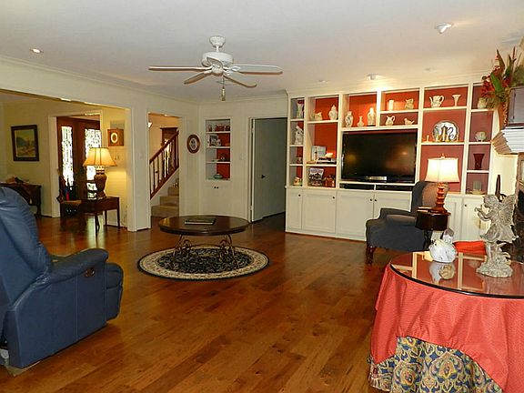 5th image of 13627 Glen Erica Dr