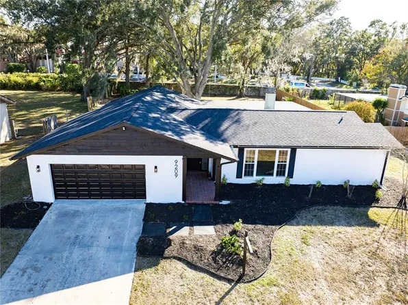 9209 Kingsridge Dr, Temple Terrace, FL 33637