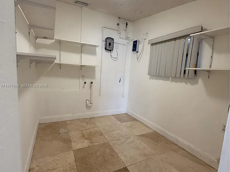 1585 W 53rd St — Photo 11