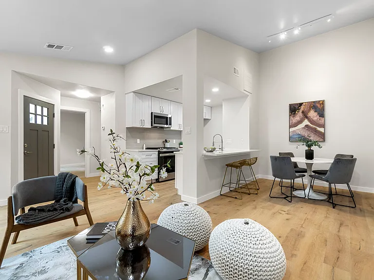 4506 Dorsett Oaks Cir — Photo 18