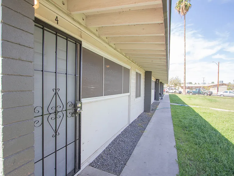 2115 W Devonshire Ave, Phoenix Az — Photo 3