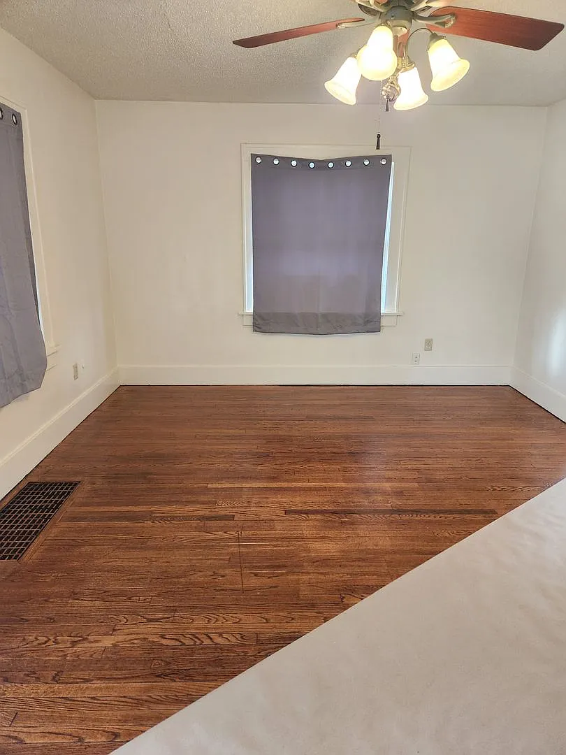 3 BR Home near Lakeside Park — Photo 4