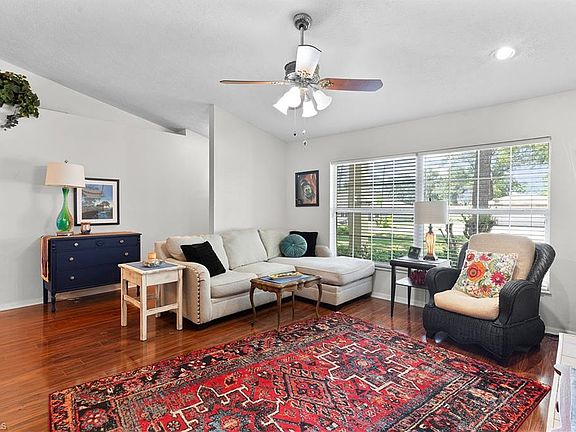 3rd image of 5881 SE 5881 SE 126TH LN