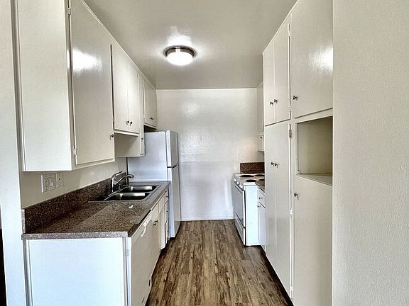 2nd image of 505 N Irena Ave APT 202