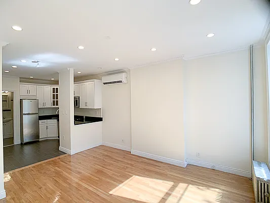 Rented by Francine Realty | media 9